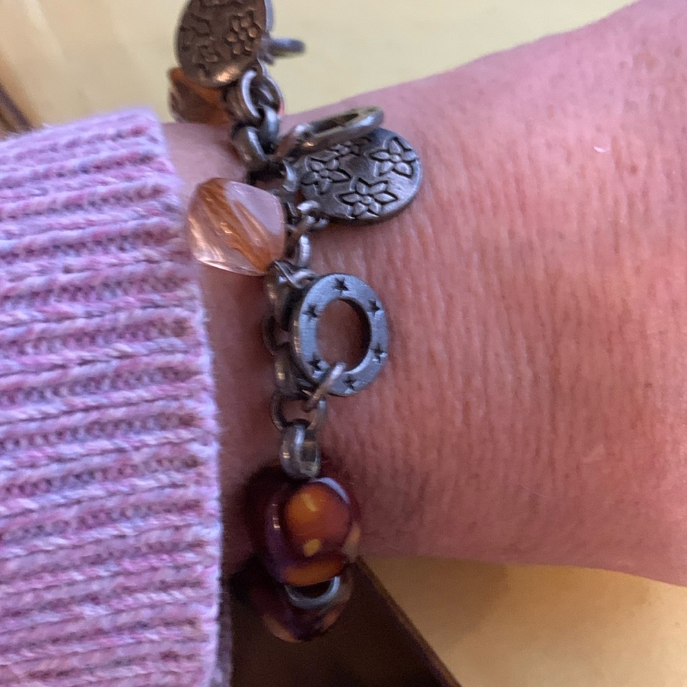 Very nice stretch bracelet